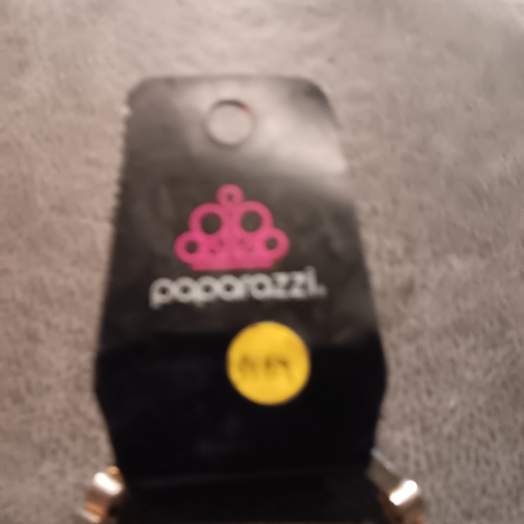 Elegant Gold and Silver Bracelet - Picture 5 of 5